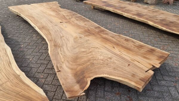 Table suar 28513