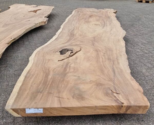 Table suar 29702