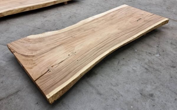 Live edge table suar 30508