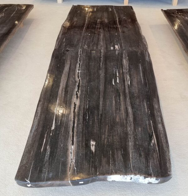 Tisch versteinertes Holz 45232