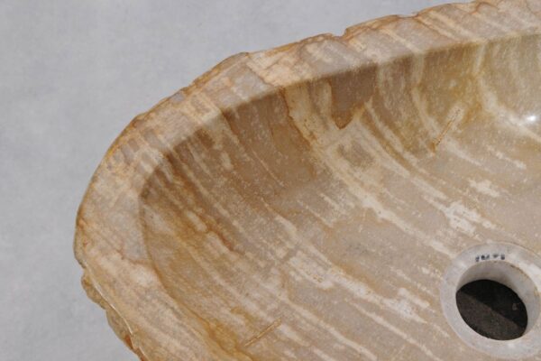 Wastafel versteend hout 48297