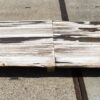 Table en bois pétrifié 54242