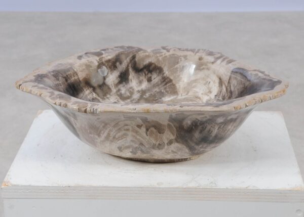 Bowl petrified wood 57015