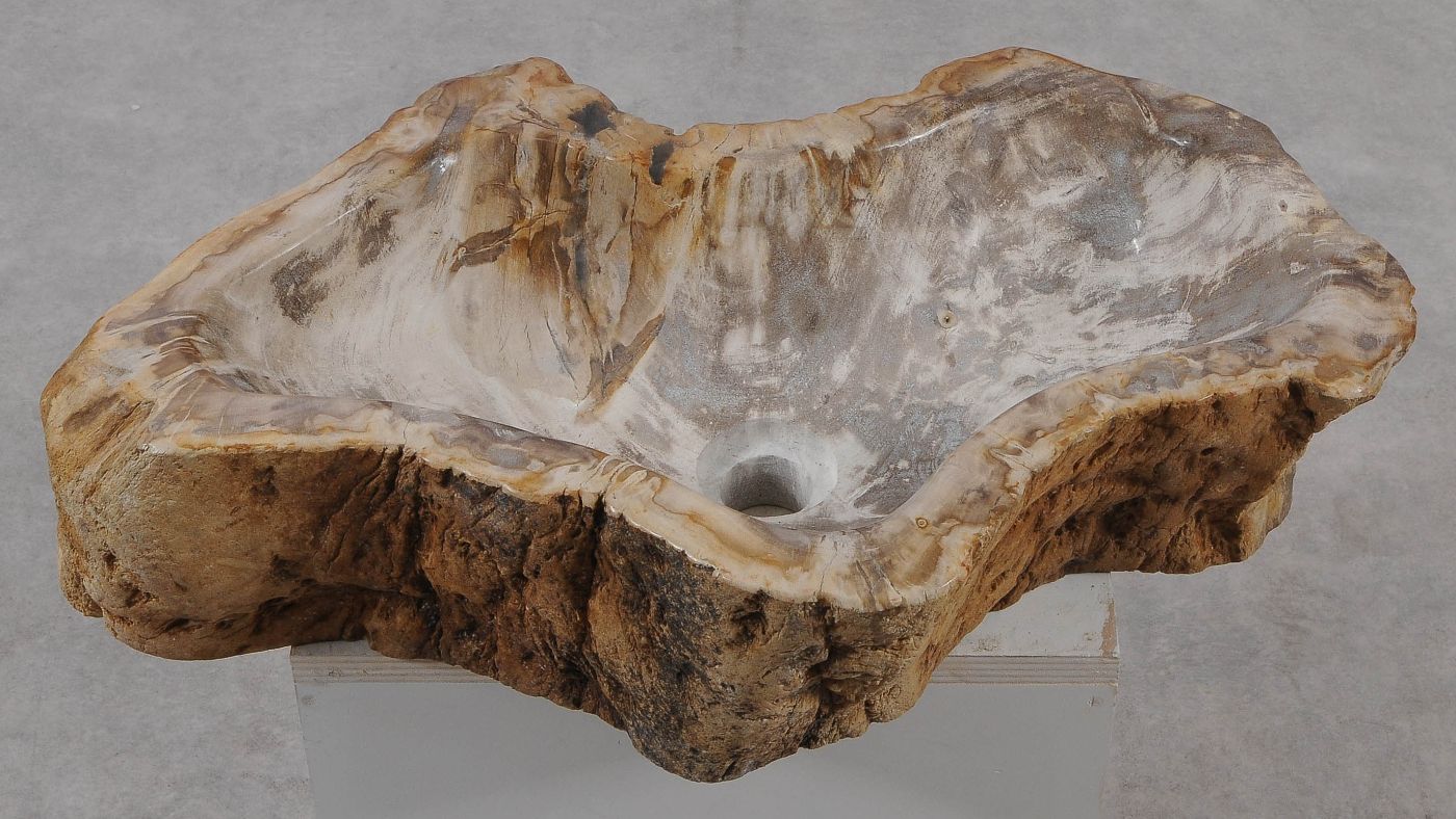 Wastafel versteend hout 56289